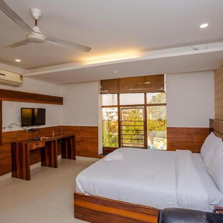 Hotel Doon Дехрадун Экстерьер фото