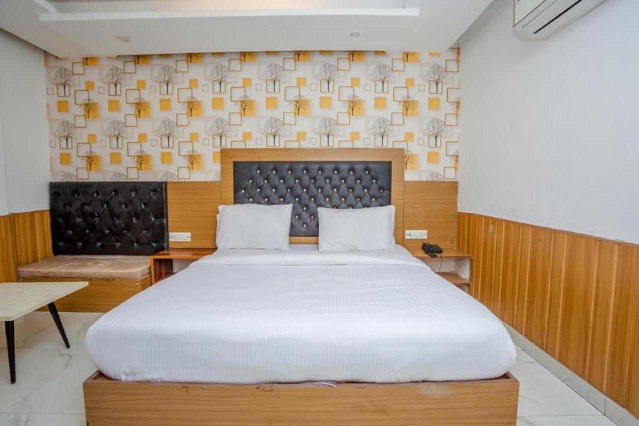 Hotel Doon Дехрадун Экстерьер фото