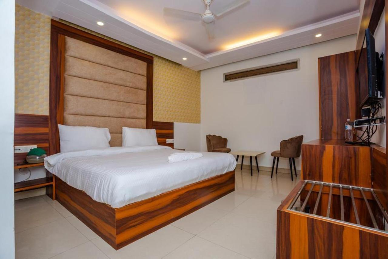 Hotel Doon Дехрадун Экстерьер фото